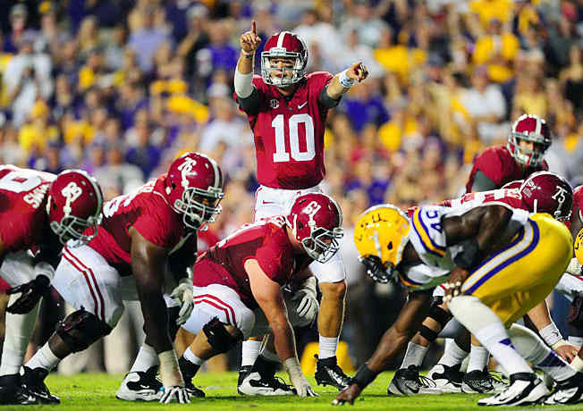 AJ McCarron (10) completed a last-minute, game-winning TD pass in last year's 21-17 victory over LSU.